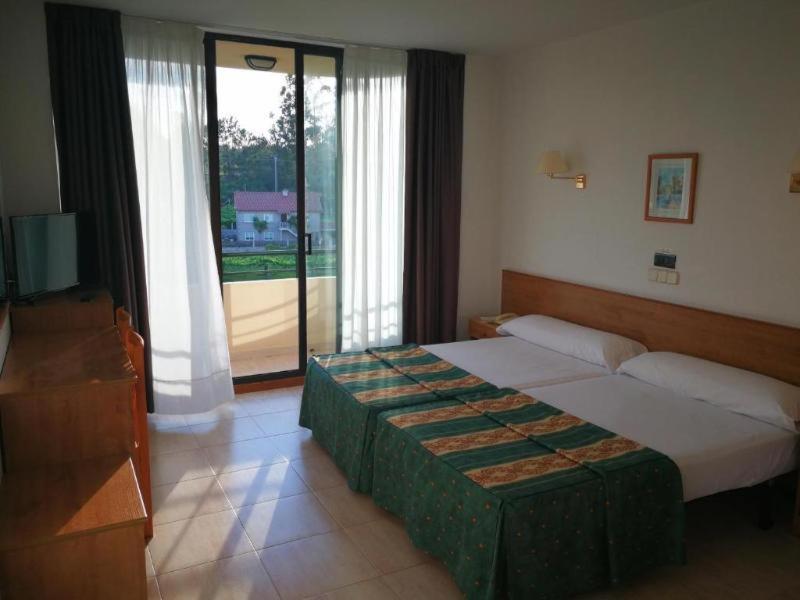 Twin Room,1401674018:JPEG
